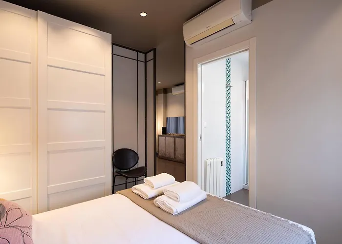 Apartment Designer Penthouse With Private Terrace *